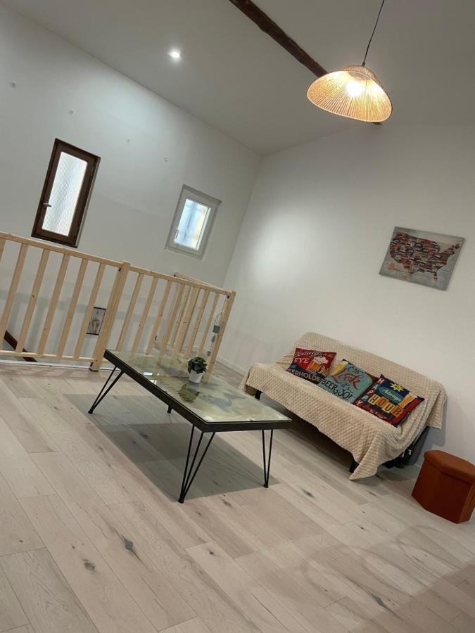 Le Loft Lägenhet Bouillargues Exteriör bild